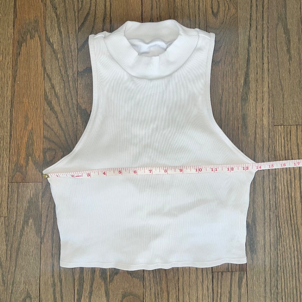 Alo Yoga Ribbed Cropped Dynamite Tank Open Back High Neck Size Large White - Picture 4 of 6